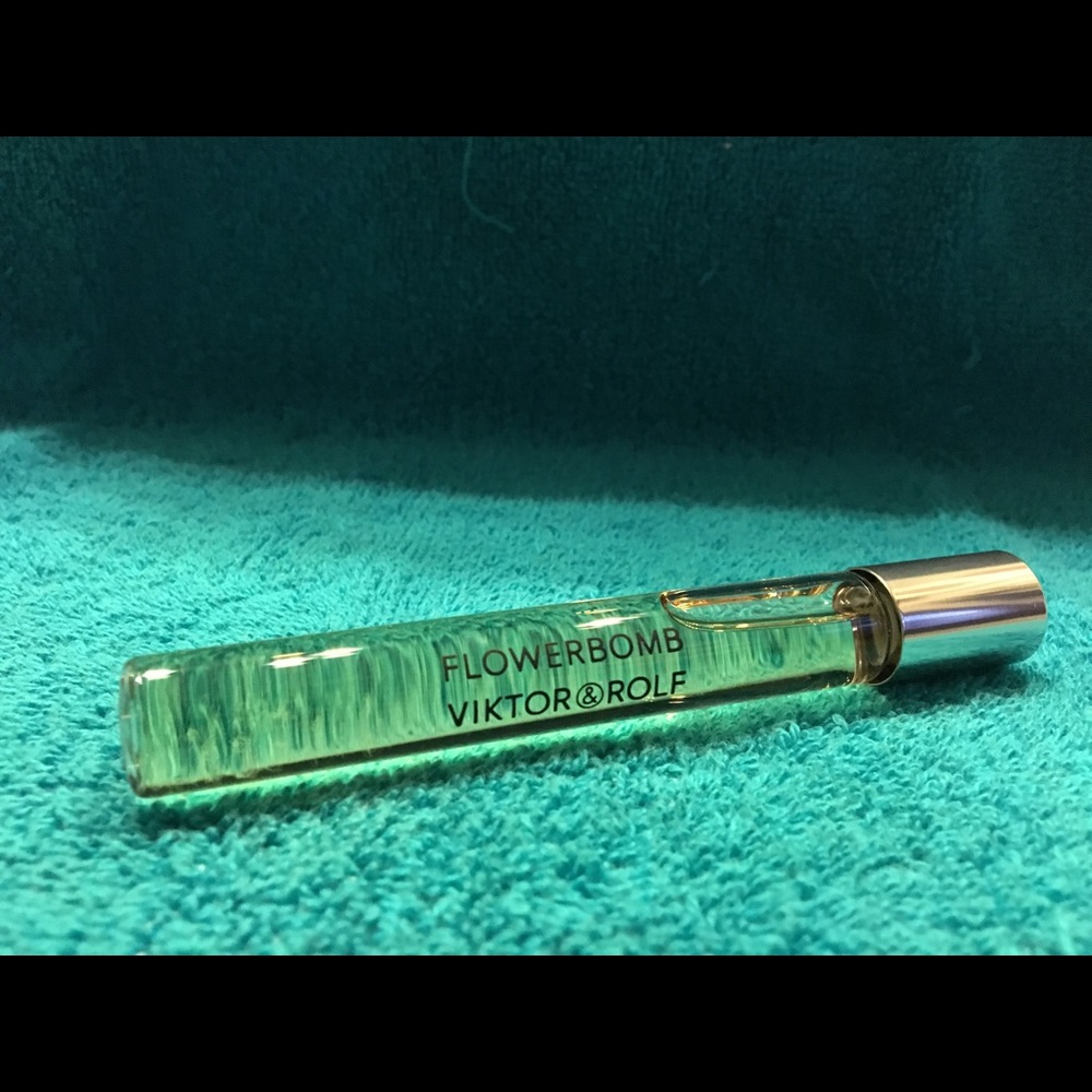 VIKTOR & ROLF Flowerbomb rollerball